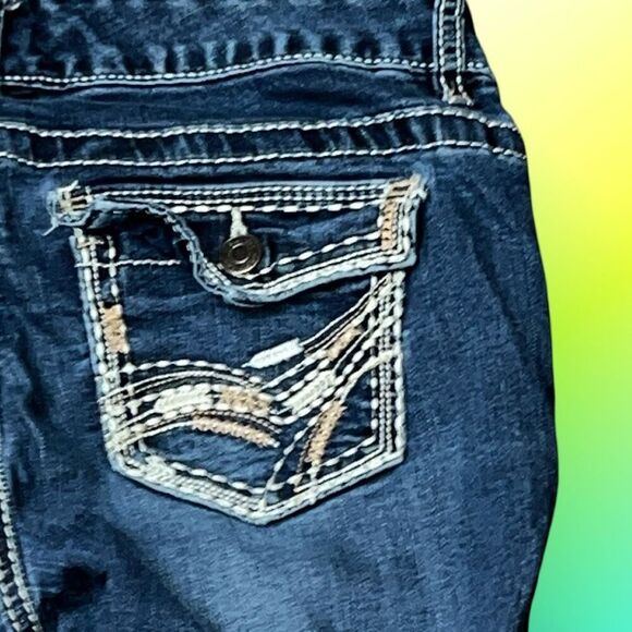 Maurice’s Embroidered Denim Cuffed Capri Jeans Size 5/6 #145 - Picture 2 of 6